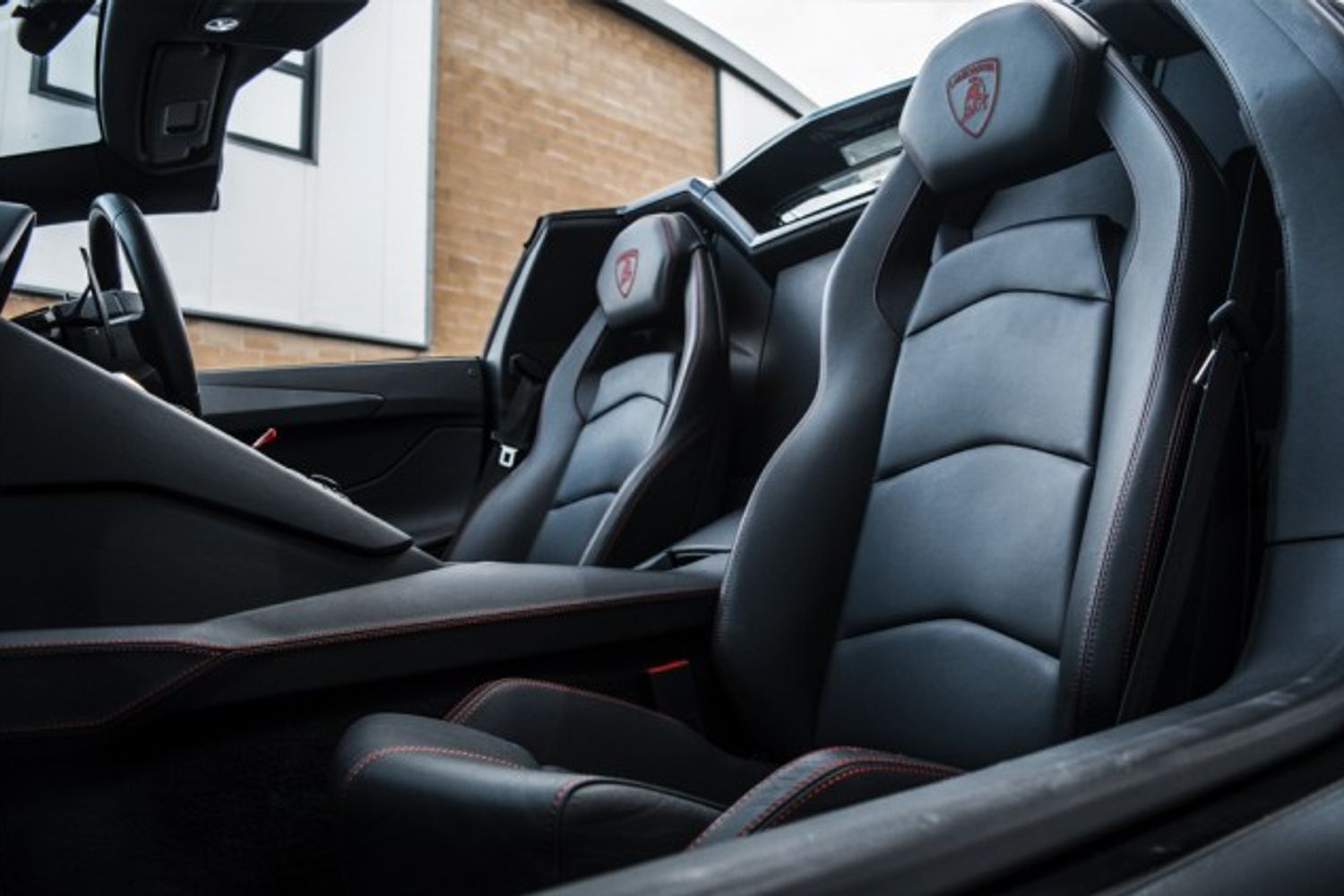 LAMBORGHINI AVENTADOR CONVERTIBLE 6.5 LP 700-4 ROADSTER 2DR SEMI AUTOMATIC