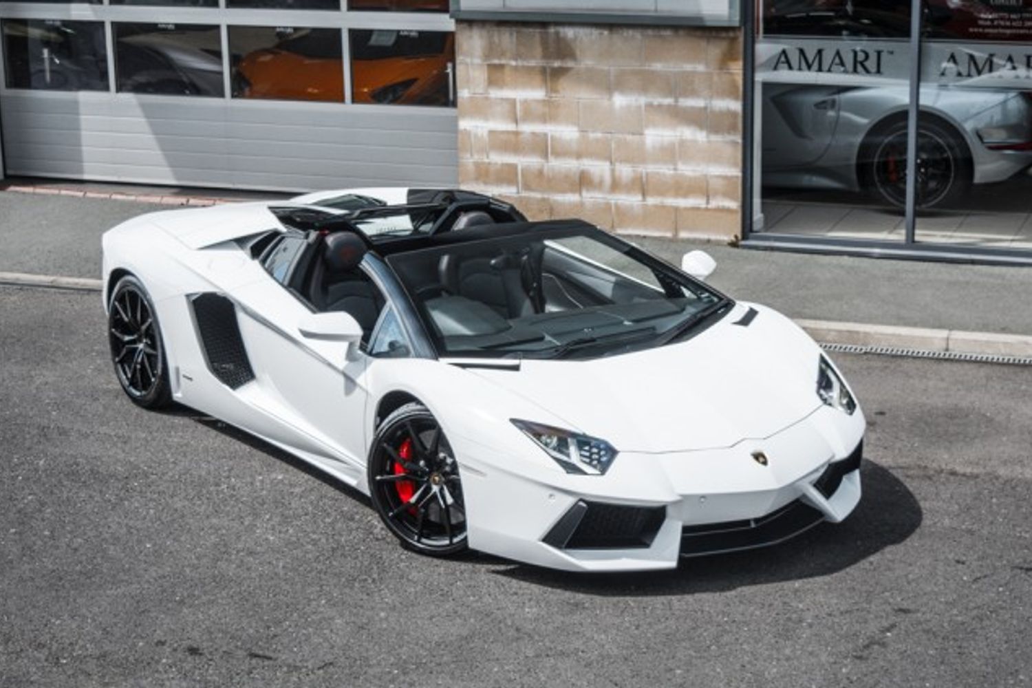 LAMBORGHINI AVENTADOR CONVERTIBLE 6.5 LP 700-4 ROADSTER 2DR SEMI AUTOMATIC