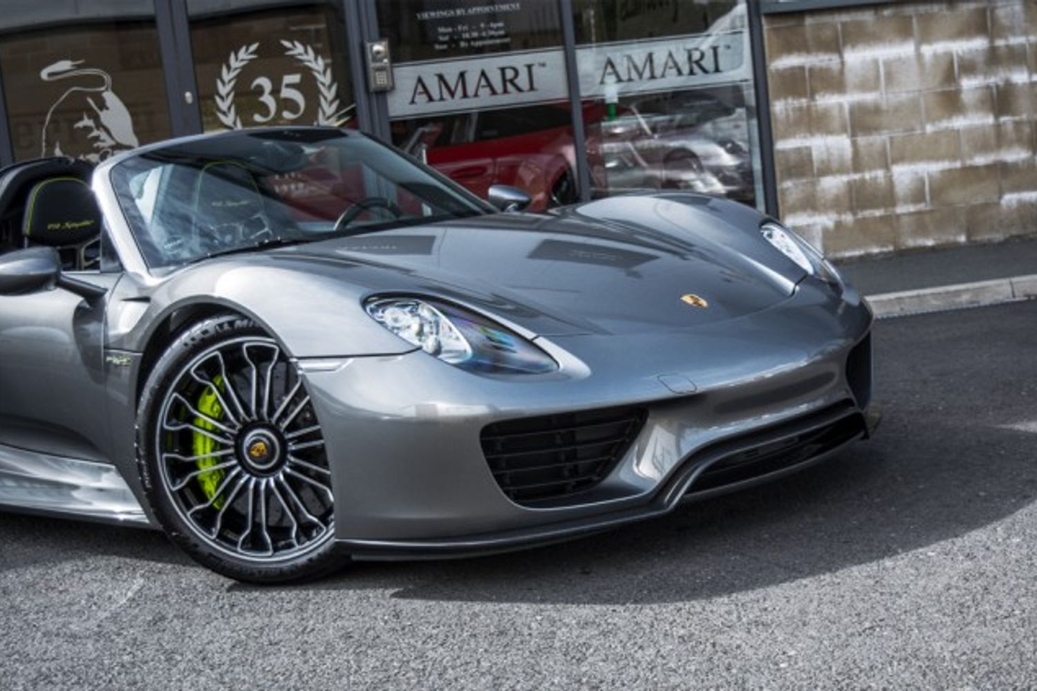 PORSCHE 918 HYBRID ELECTRIC CONVERTIBLE 4.6 SPYDER PDK 2DR SEMI AUTOMATIC
