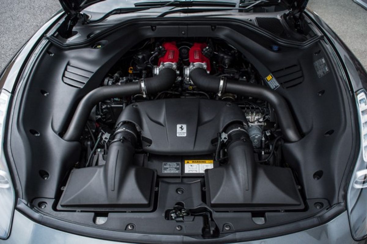 FERRARI CALIFORNIA CONVERTIBLE 3.9 DD 2DR SEMI AUTOMATIC