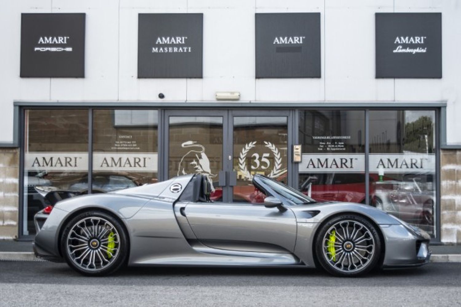 PORSCHE 918 HYBRID ELECTRIC CONVERTIBLE 4.6 SPYDER PDK 2DR SEMI AUTOMATIC
