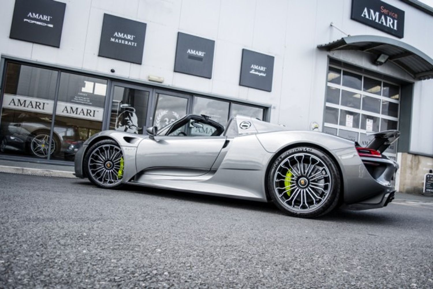 PORSCHE 918 HYBRID ELECTRIC CONVERTIBLE 4.6 SPYDER PDK 2DR SEMI AUTOMATIC