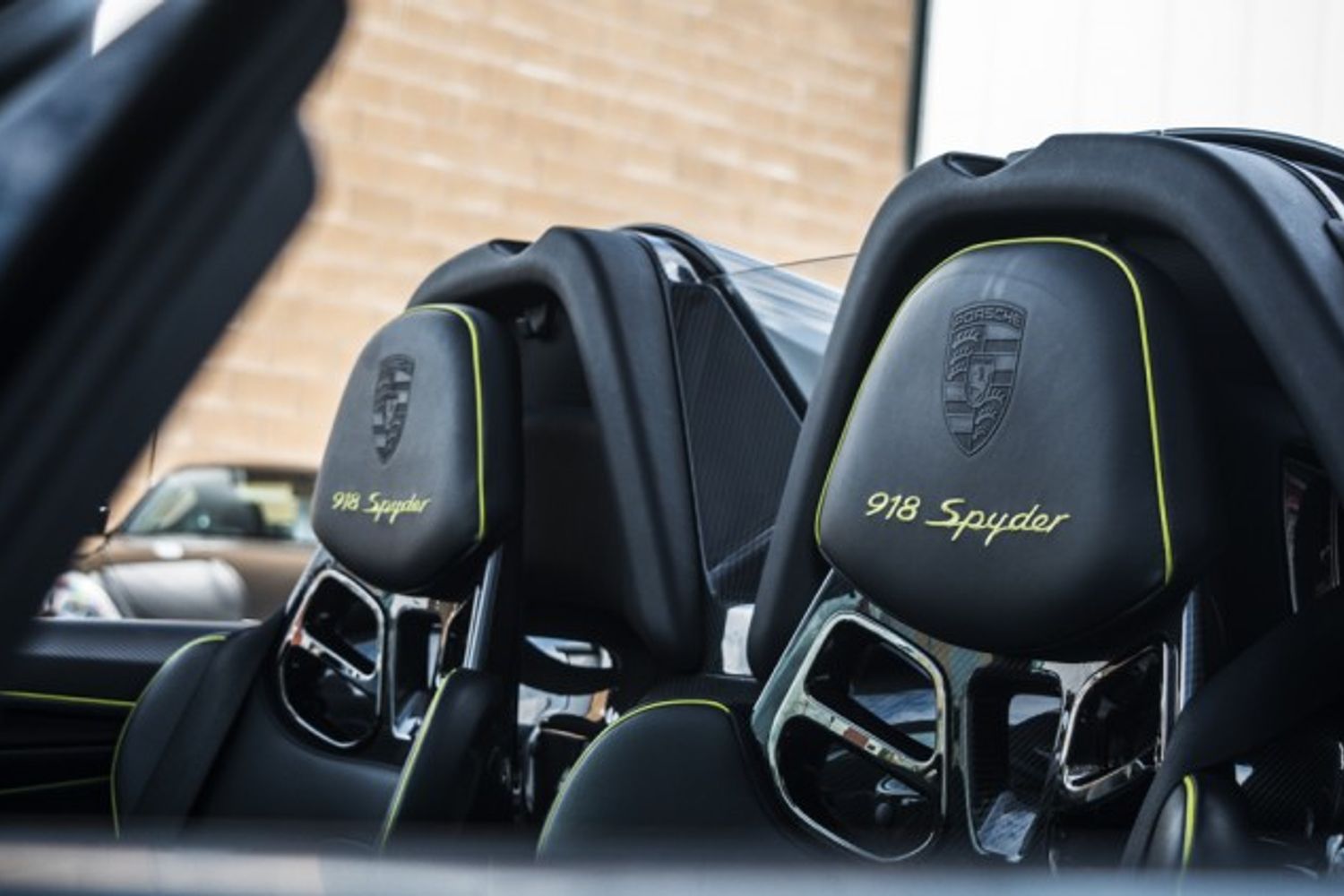 PORSCHE 918 HYBRID ELECTRIC CONVERTIBLE 4.6 SPYDER PDK 2DR SEMI AUTOMATIC