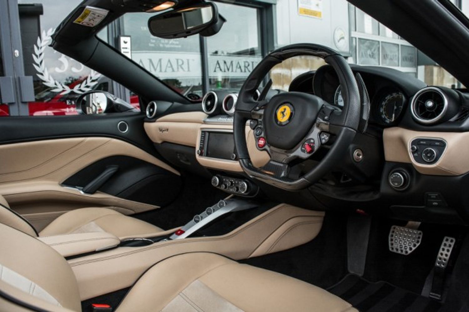 FERRARI CALIFORNIA CONVERTIBLE 3.9 DD 2DR SEMI AUTOMATIC