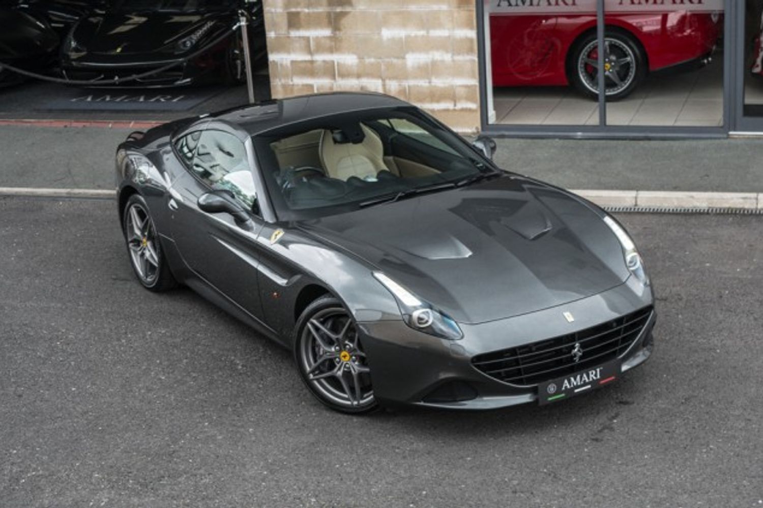FERRARI CALIFORNIA CONVERTIBLE 3.9 DD 2DR SEMI AUTOMATIC