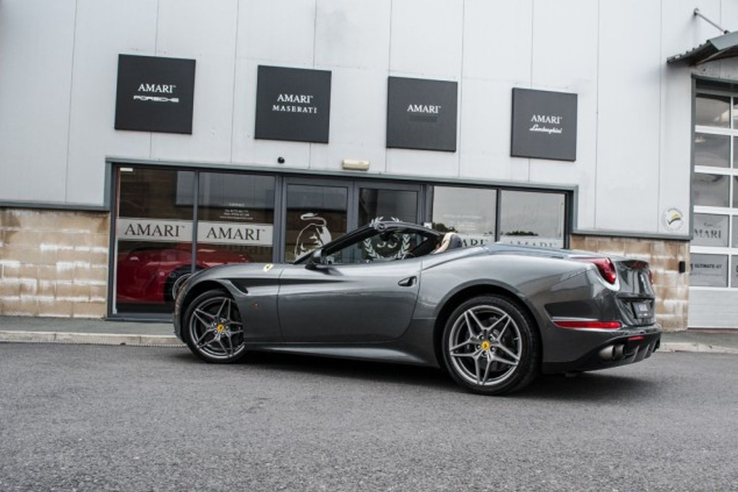 FERRARI CALIFORNIA CONVERTIBLE 3.9 DD 2DR SEMI AUTOMATIC