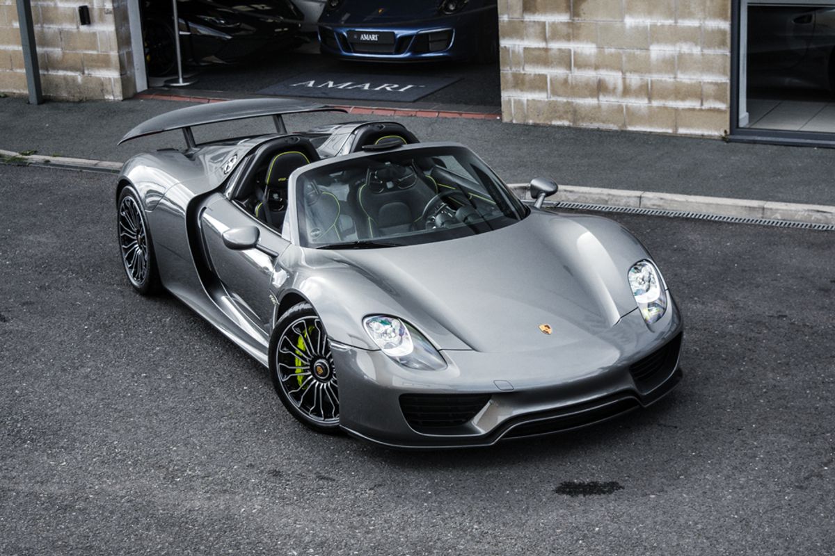 PORSCHE 918 HYBRID ELECTRIC CONVERTIBLE 4.6 SPYDER PDK 2DR SEMI AUTOMATIC