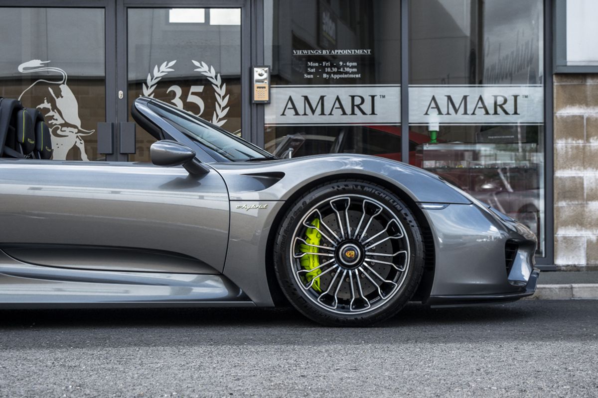 PORSCHE 918 HYBRID ELECTRIC CONVERTIBLE 4.6 SPYDER PDK 2DR SEMI AUTOMATIC