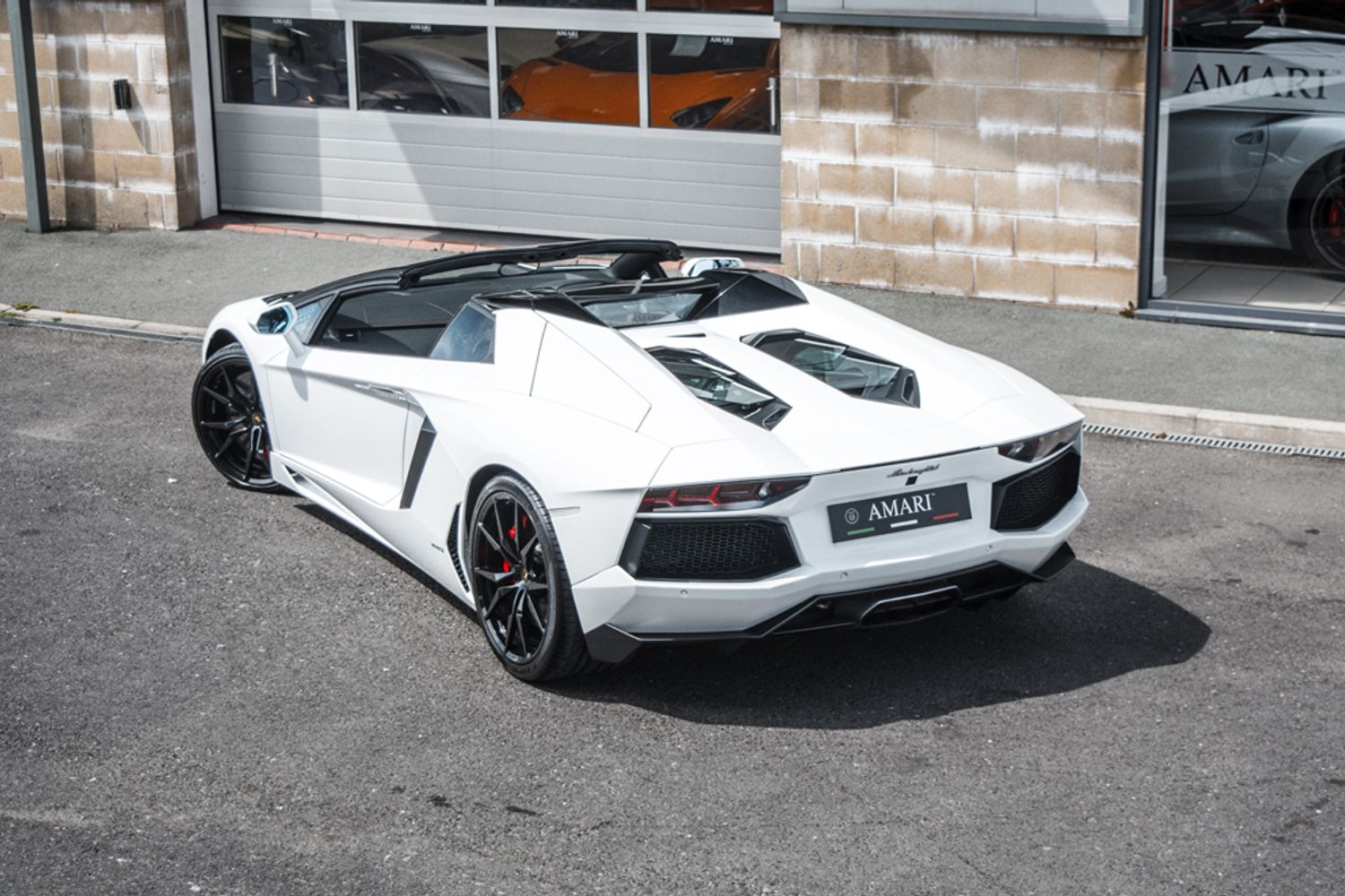 LAMBORGHINI AVENTADOR CONVERTIBLE 6.5 LP 700-4 ROADSTER 2DR SEMI AUTOMATIC