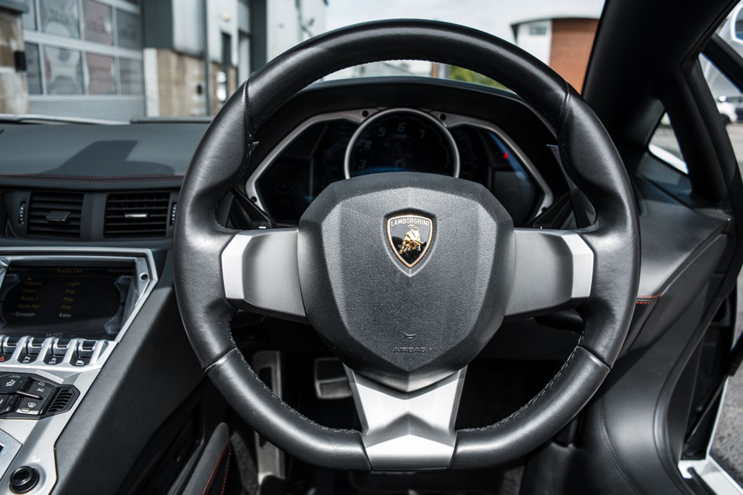 LAMBORGHINI AVENTADOR CONVERTIBLE 6.5 LP 700-4 ROADSTER 2DR SEMI AUTOMATIC