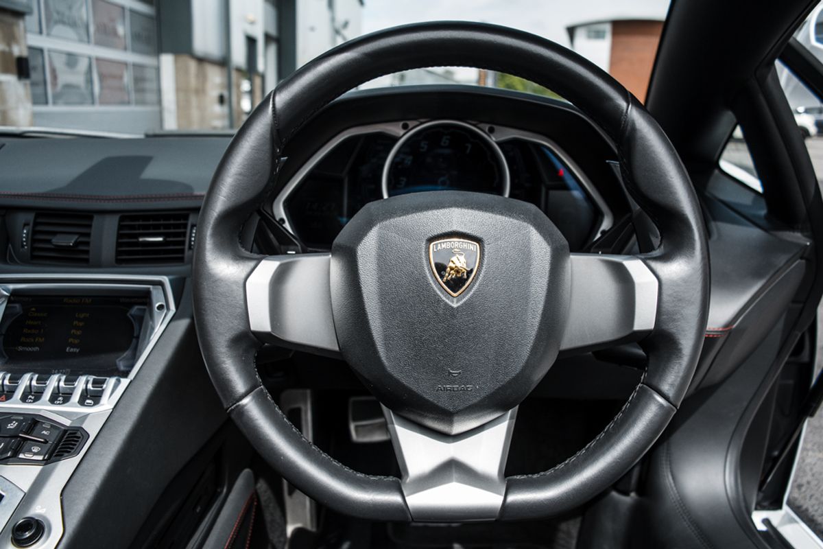LAMBORGHINI AVENTADOR CONVERTIBLE 6.5 LP 700-4 ROADSTER 2DR SEMI AUTOMATIC