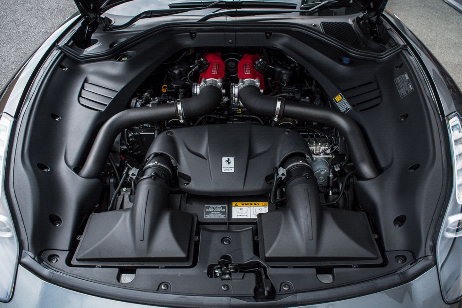 FERRARI CALIFORNIA CONVERTIBLE 3.9 DD 2DR SEMI AUTOMATIC