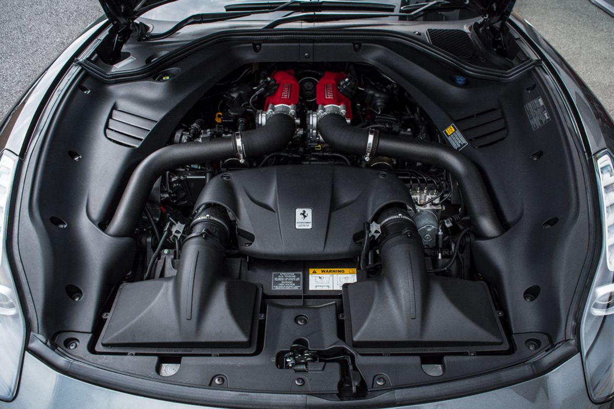 FERRARI CALIFORNIA CONVERTIBLE 3.9 DD 2DR SEMI AUTOMATIC