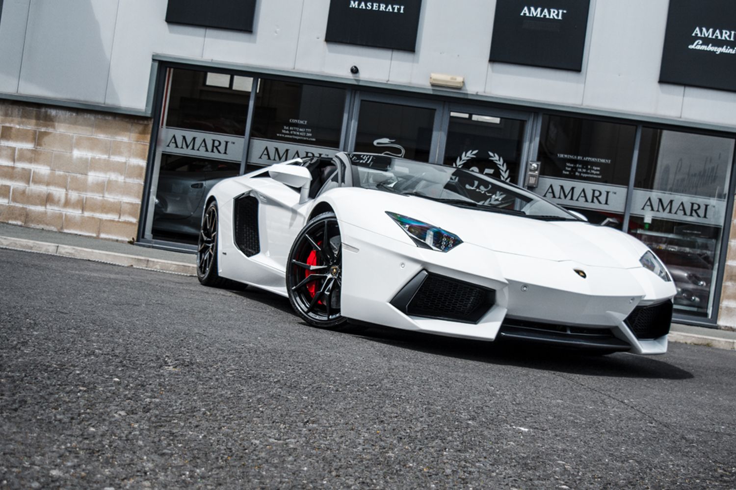 LAMBORGHINI AVENTADOR CONVERTIBLE 6.5 LP 700-4 ROADSTER 2DR SEMI AUTOMATIC