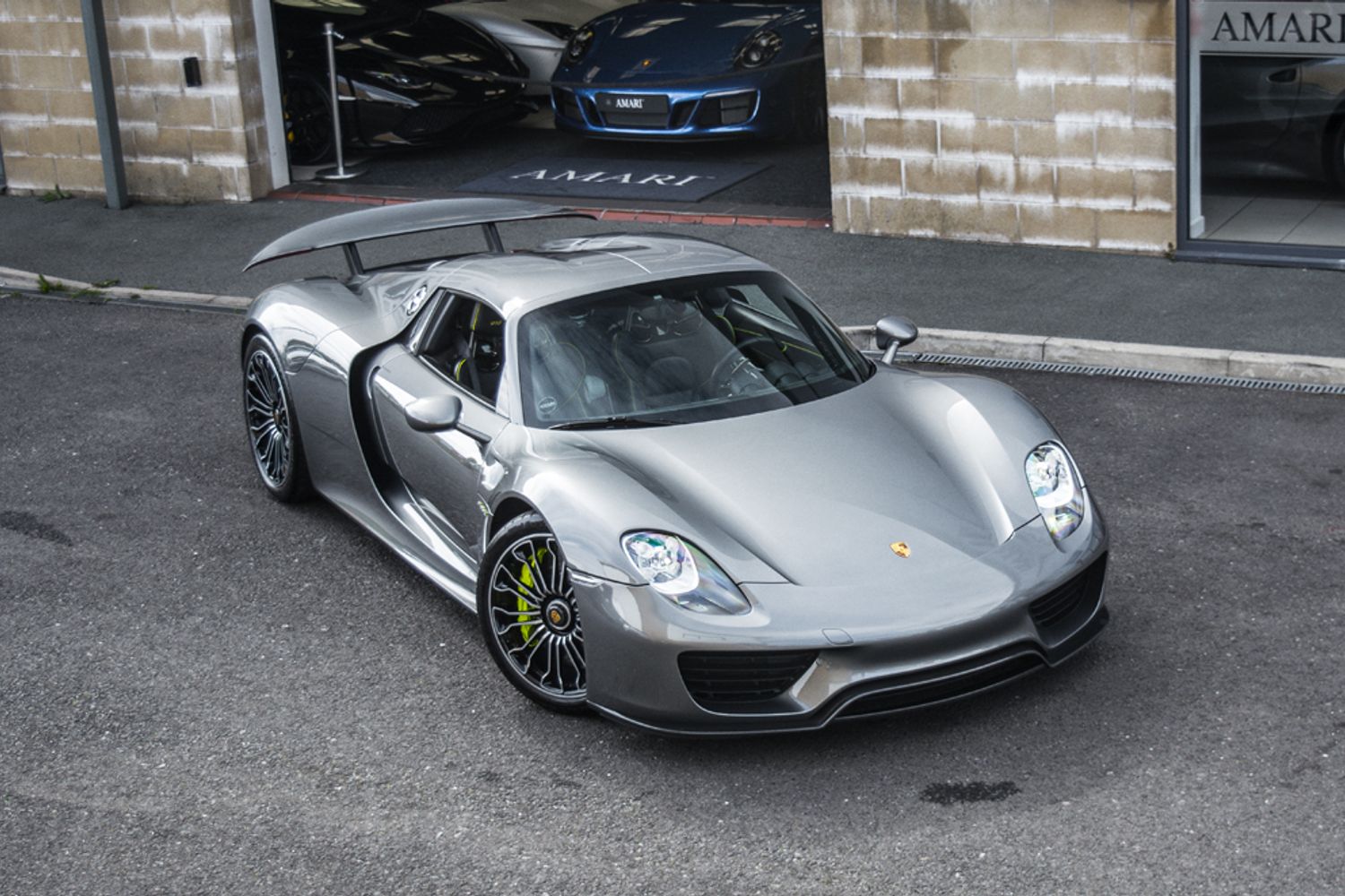 PORSCHE 918 HYBRID ELECTRIC CONVERTIBLE 4.6 SPYDER PDK 2DR SEMI AUTOMATIC