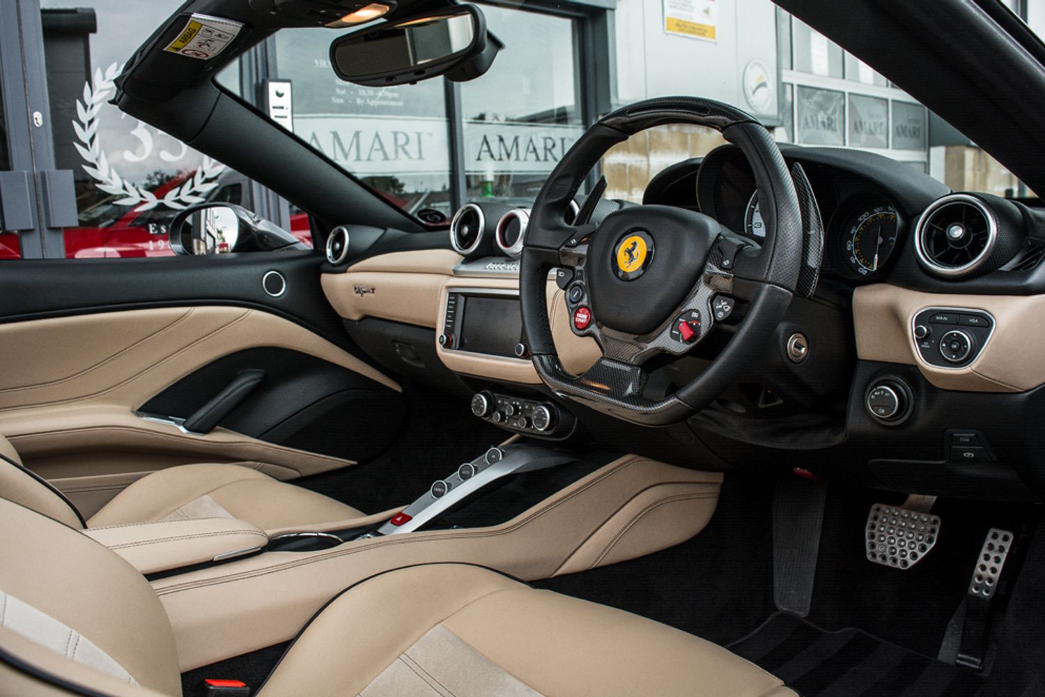 FERRARI CALIFORNIA CONVERTIBLE 3.9 DD 2DR SEMI AUTOMATIC