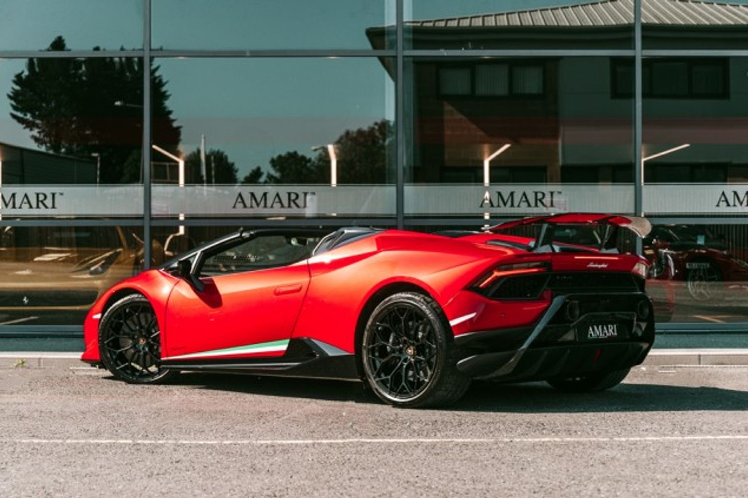 LAMBORGHINI HURACAN CONVERTIBLE 5.2 LP 640-4 PERFORMANTE SPYDER 2DR SEMI AUTOMATIC