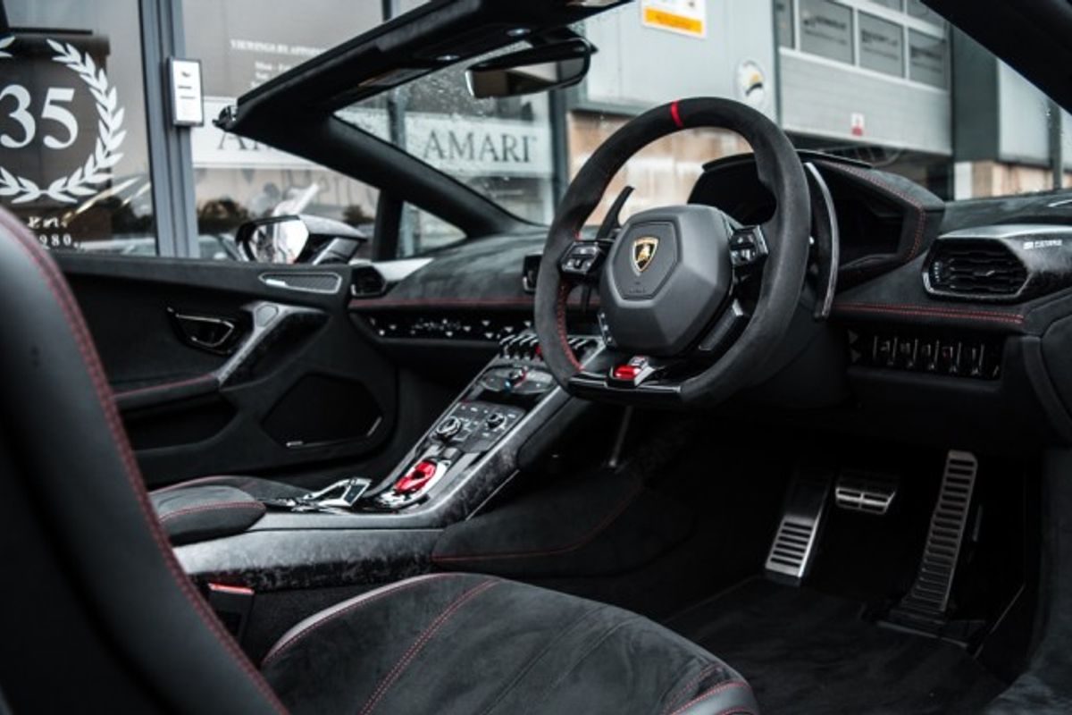 LAMBORGHINI HURACAN CONVERTIBLE 5.2 LP 640-4 PERFORMANTE SPYDER 2DR SEMI AUTOMATIC