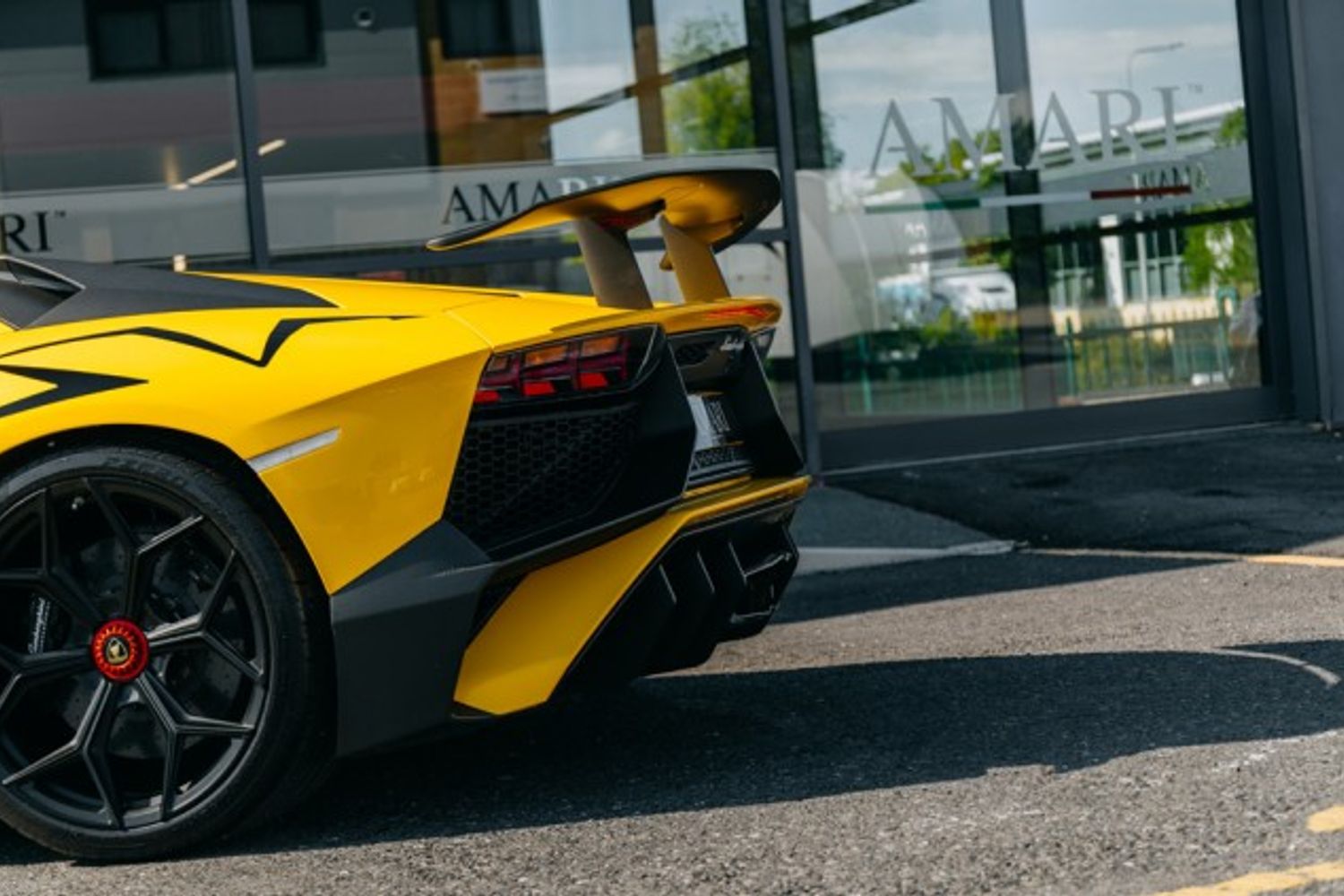 LAMBORGHINI AVENTADOR COUPE 6.5 LP 750-4 SUPERVELOCE 2DR SEMI AUTOMATIC