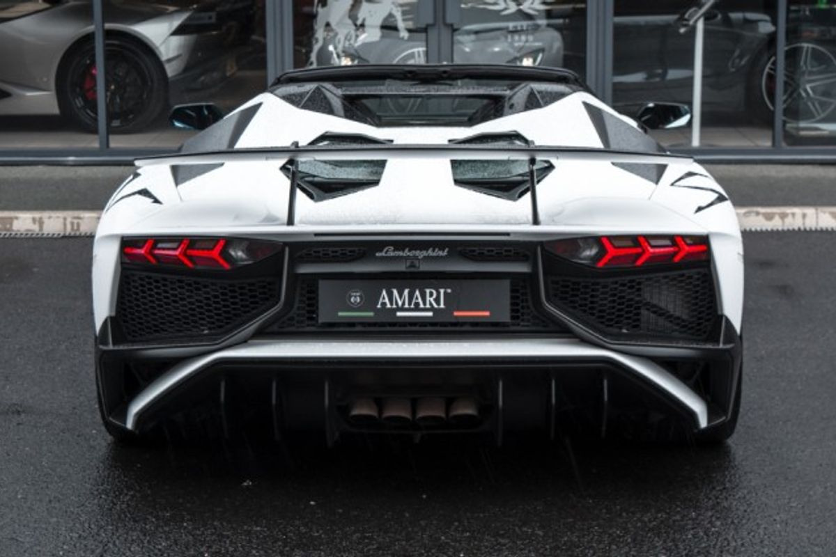LAMBORGHINI AVENTADOR CONVERTIBLE 6.5 LP 750-4 SUPERVELOCE ROADSTER 2DR SEMI AUTOMATIC