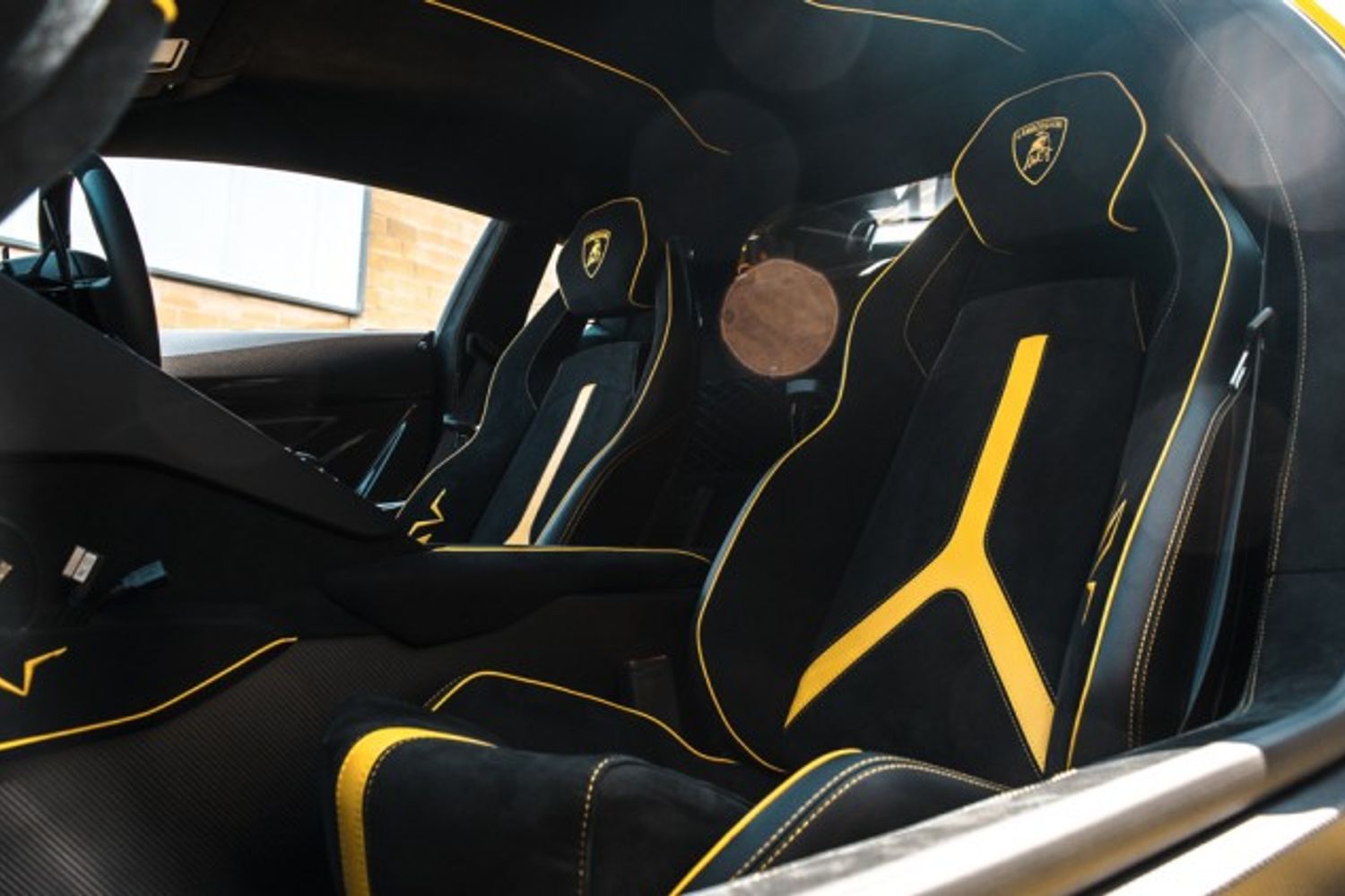 LAMBORGHINI AVENTADOR COUPE 6.5 LP 750-4 SUPERVELOCE 2DR SEMI AUTOMATIC