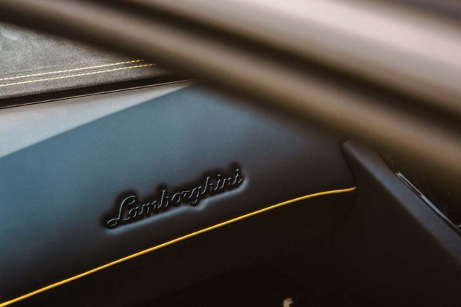 LAMBORGHINI AVENTADOR COUPE 6.5 LP 750-4 SUPERVELOCE 2DR SEMI AUTOMATIC