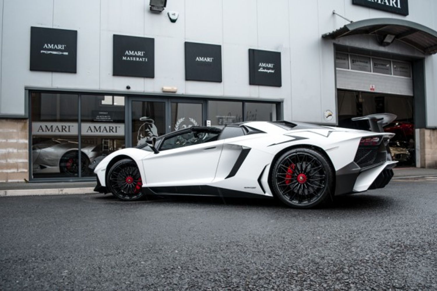 LAMBORGHINI AVENTADOR CONVERTIBLE 6.5 LP 750-4 SUPERVELOCE ROADSTER 2DR SEMI AUTOMATIC