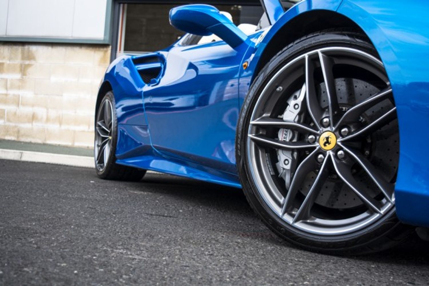 FERRARI 488 CONVERTIBLE 3.9 SPIDER 2DR SEMI AUTOMATIC