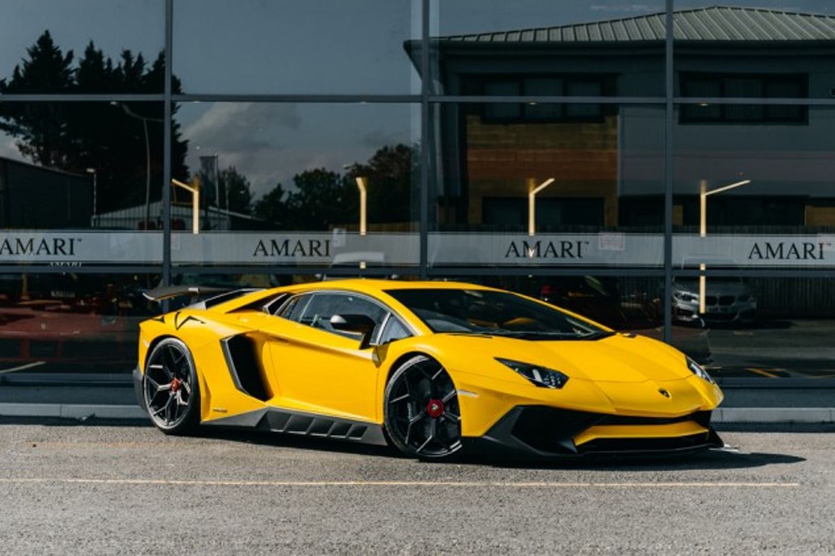 LAMBORGHINI AVENTADOR COUPE 6.5 LP 750-4 SUPERVELOCE 2DR SEMI AUTOMATIC