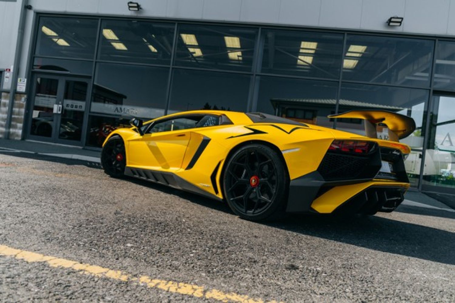 LAMBORGHINI AVENTADOR COUPE 6.5 LP 750-4 SUPERVELOCE 2DR SEMI AUTOMATIC
