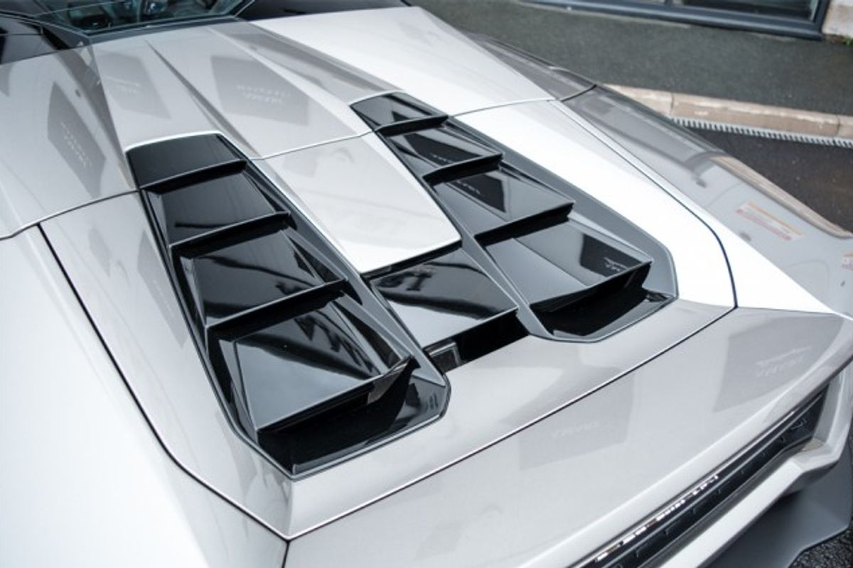 LAMBORGHINI HURACAN CONVERTIBLE 5.2 LP 610-4 SPYDER 2DR SEMI AUTOMATIC