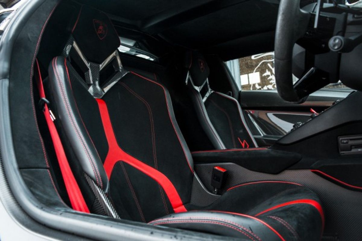 LAMBORGHINI AVENTADOR CONVERTIBLE 6.5 LP 750-4 SUPERVELOCE ROADSTER 2DR SEMI AUTOMATIC