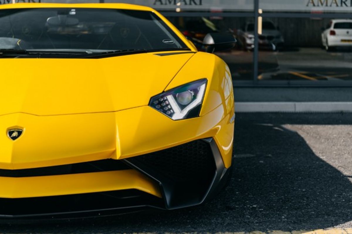LAMBORGHINI AVENTADOR COUPE 6.5 LP 750-4 SUPERVELOCE 2DR SEMI AUTOMATIC