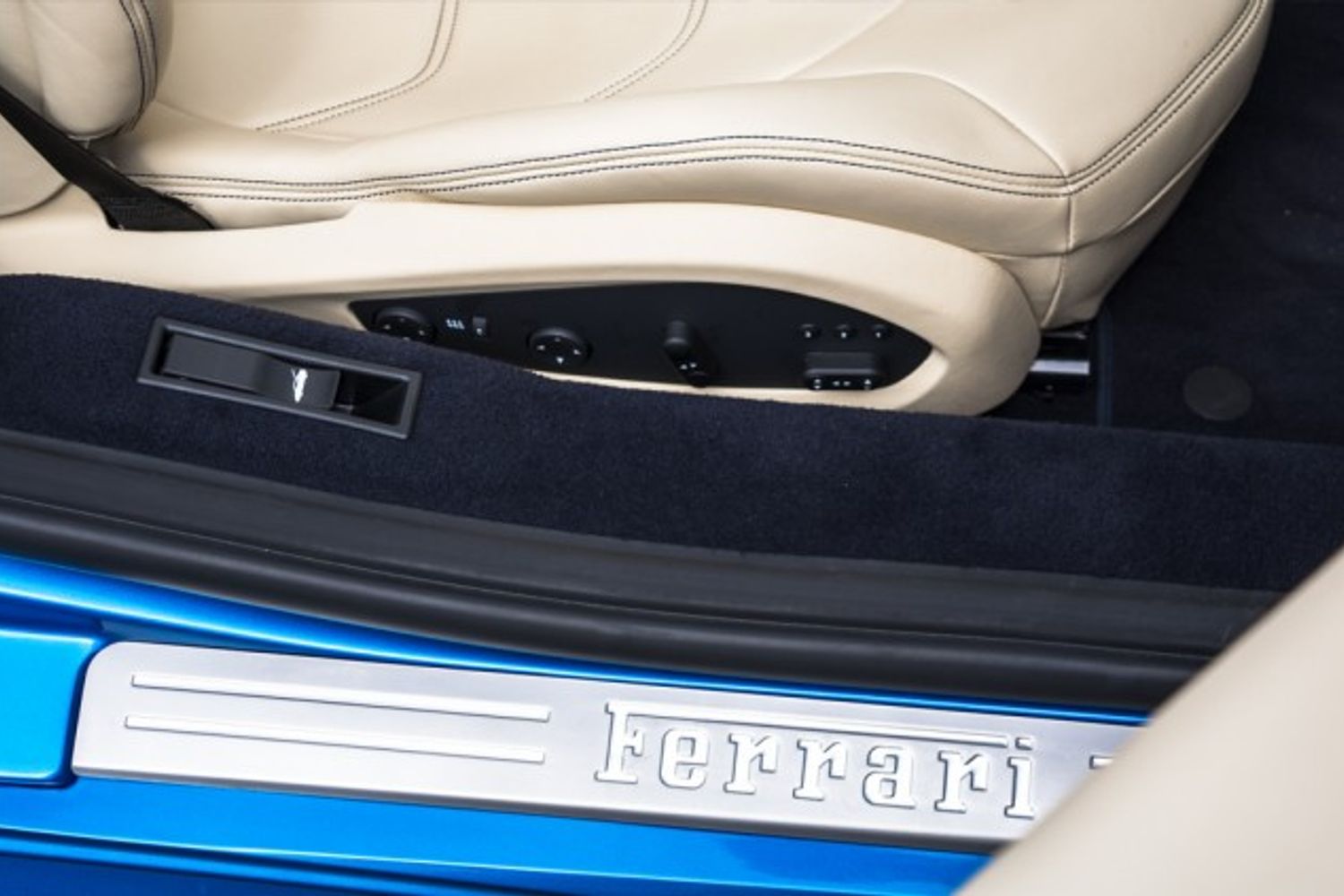 FERRARI 488 CONVERTIBLE 3.9 SPIDER 2DR SEMI AUTOMATIC