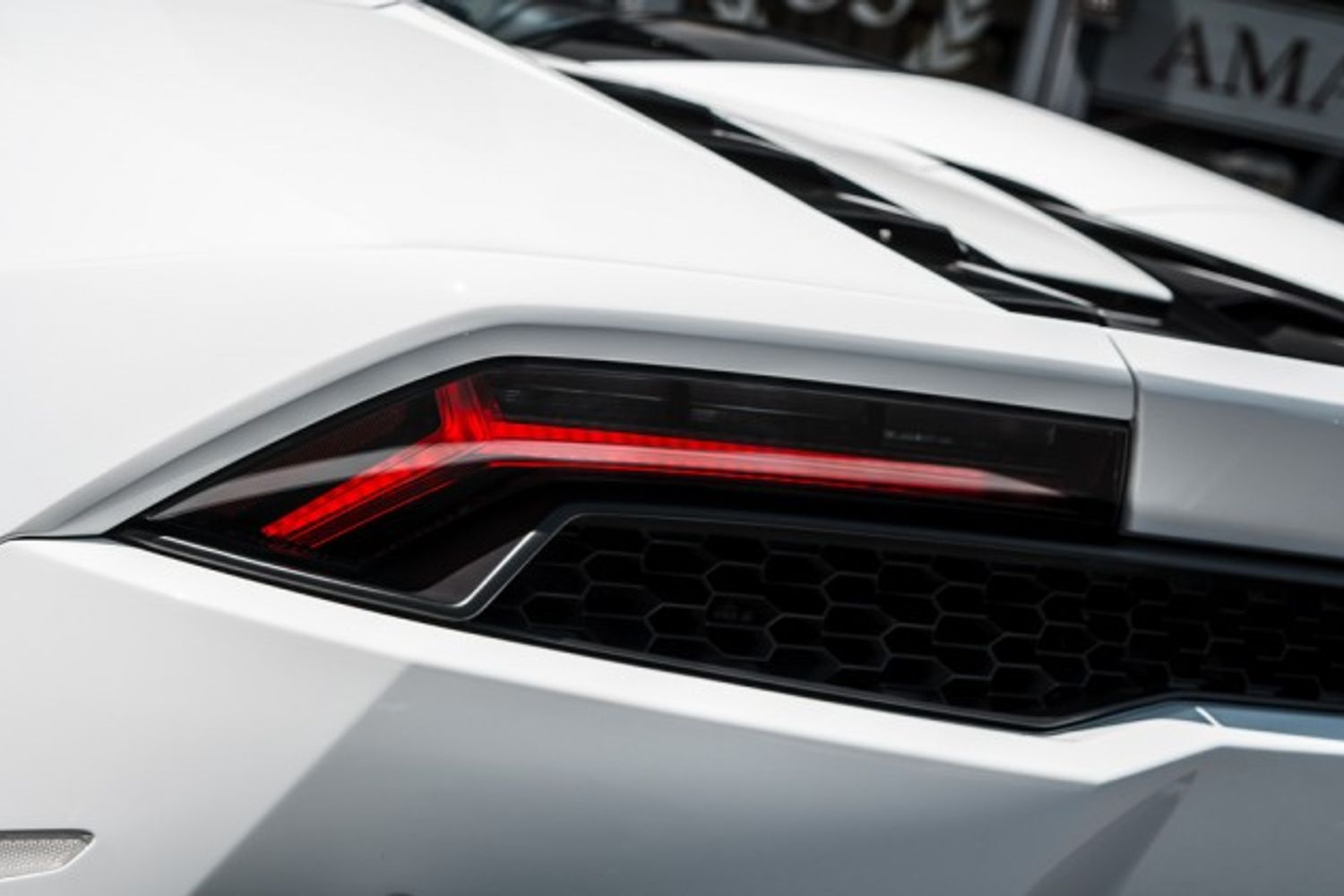 LAMBORGHINI HURACAN CONVERTIBLE 5.2 LP 610-4 SPYDER 2DR SEMI AUTOMATIC