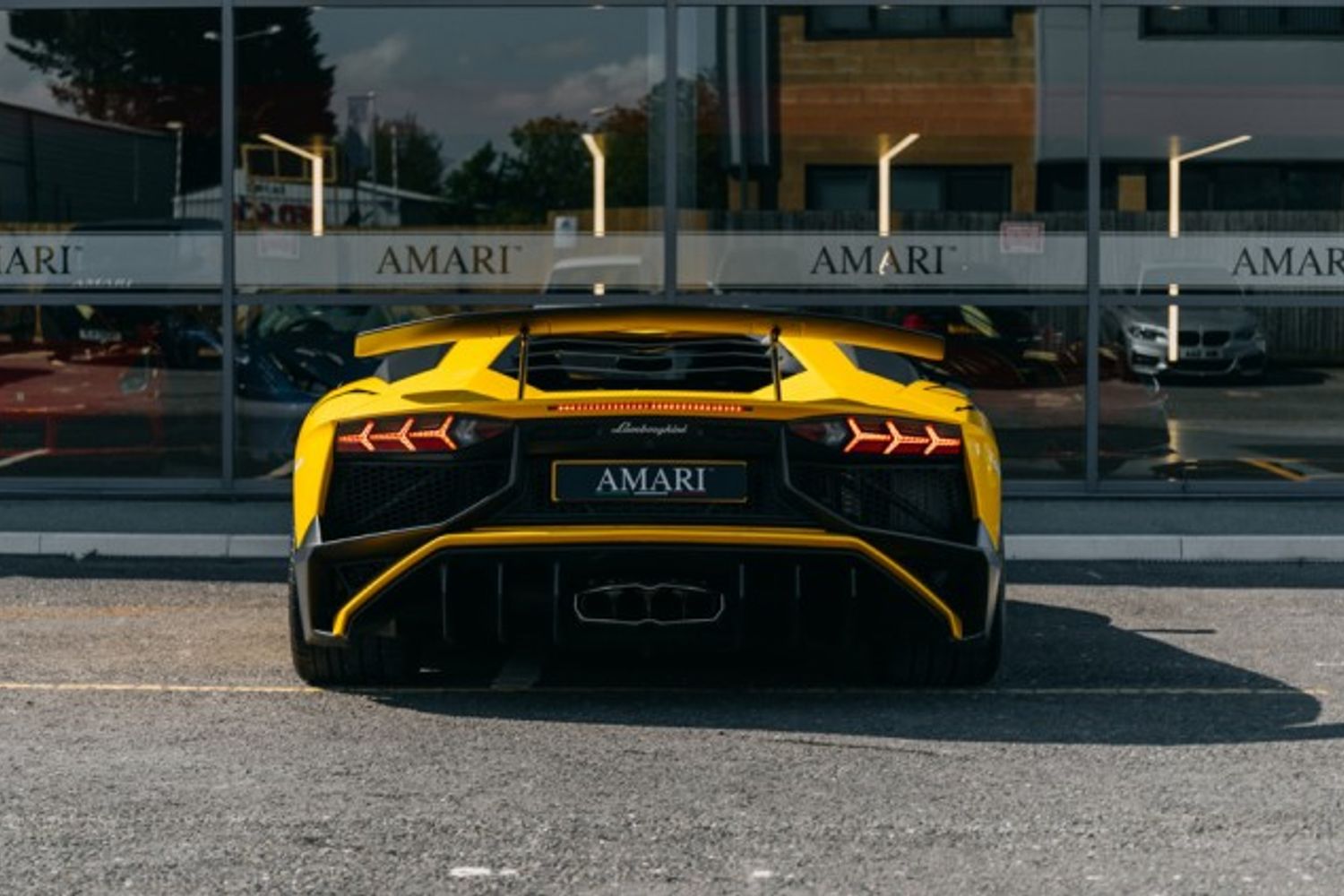 LAMBORGHINI AVENTADOR COUPE 6.5 LP 750-4 SUPERVELOCE 2DR SEMI AUTOMATIC