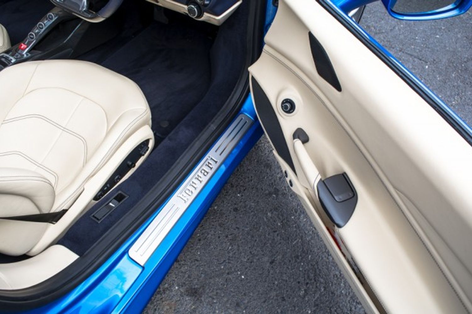 FERRARI 488 CONVERTIBLE 3.9 SPIDER 2DR SEMI AUTOMATIC