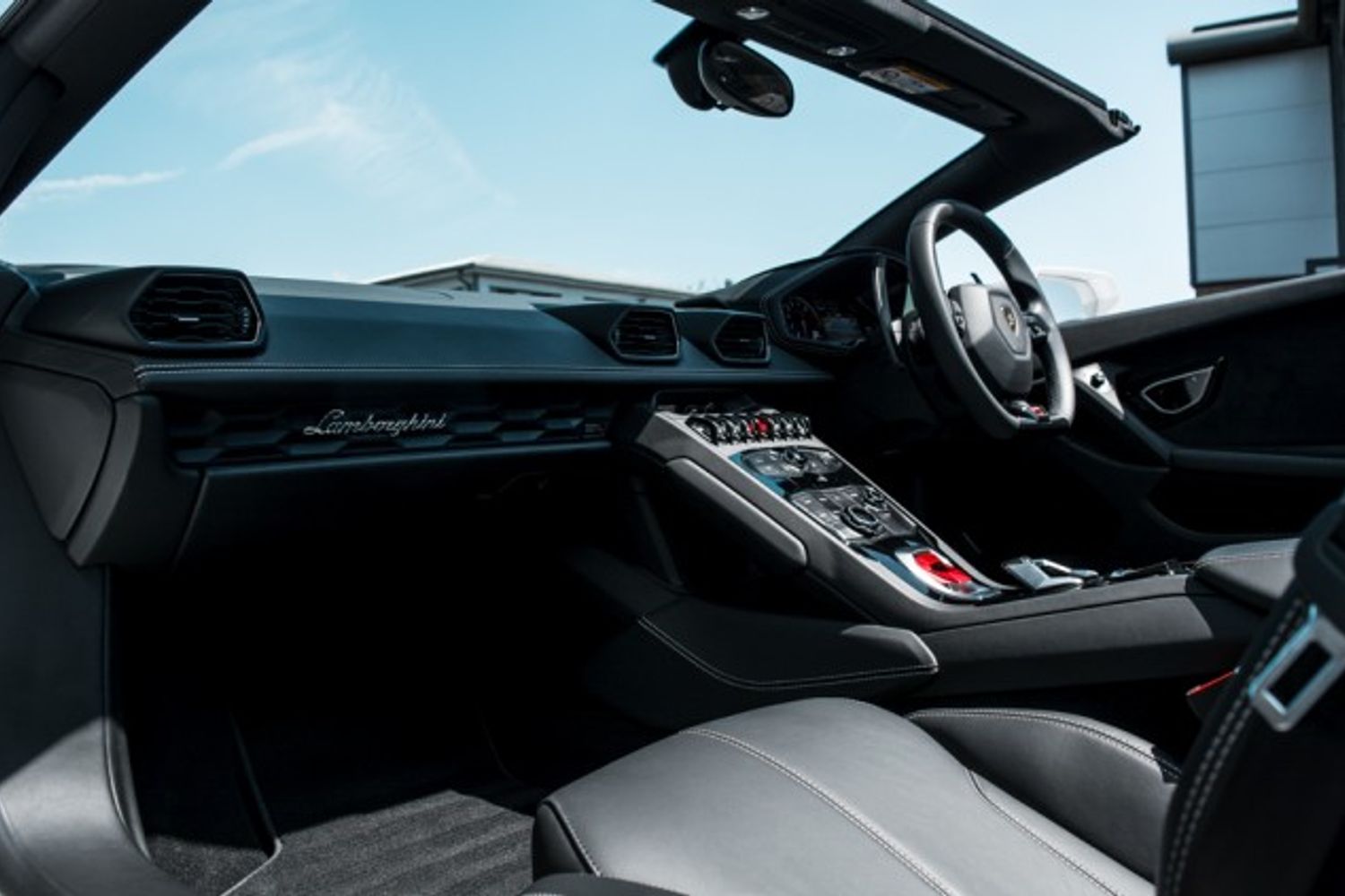 LAMBORGHINI HURACAN CONVERTIBLE 5.2 LP 610-4 SPYDER 2DR SEMI AUTOMATIC
