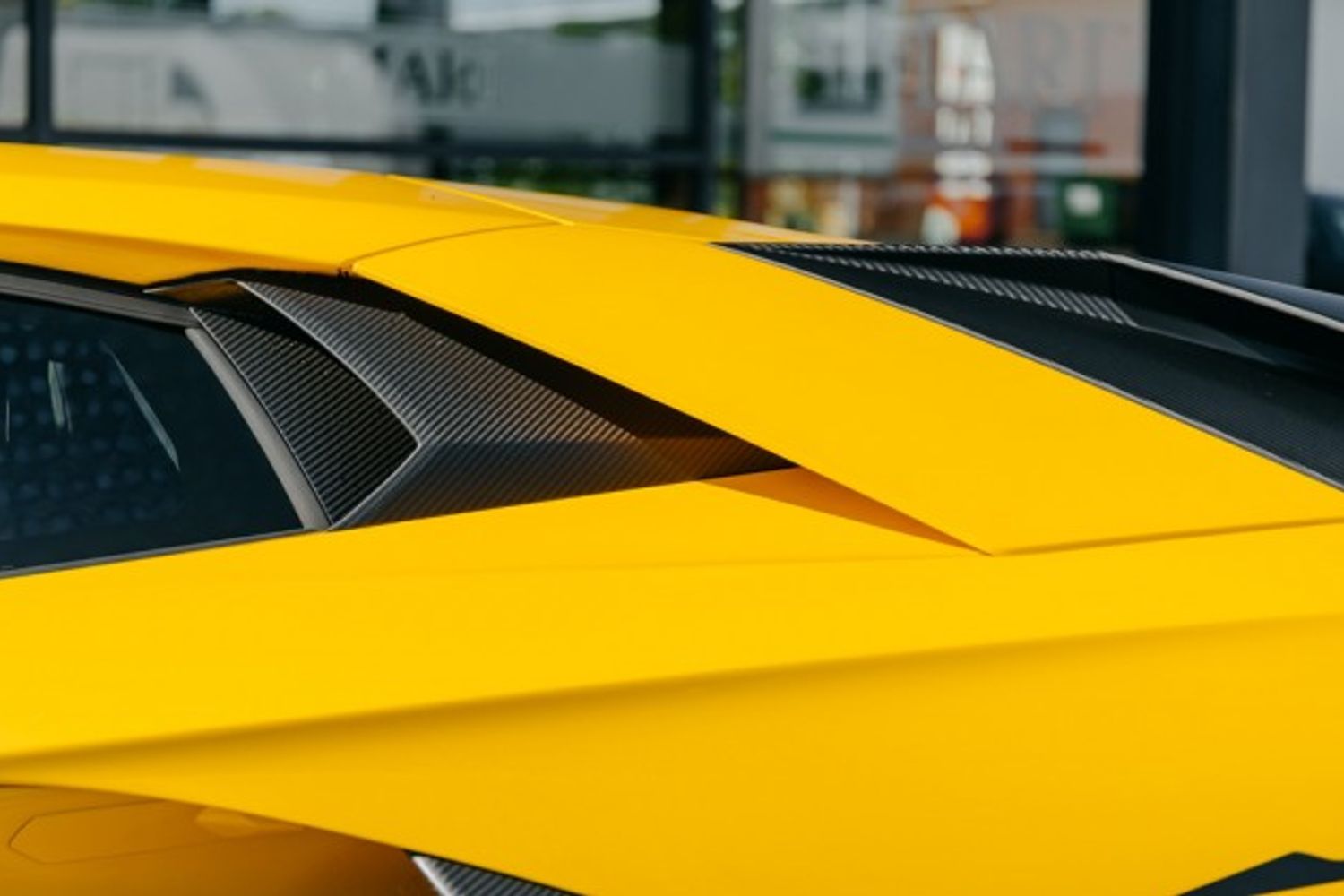 LAMBORGHINI AVENTADOR COUPE 6.5 LP 750-4 SUPERVELOCE 2DR SEMI AUTOMATIC