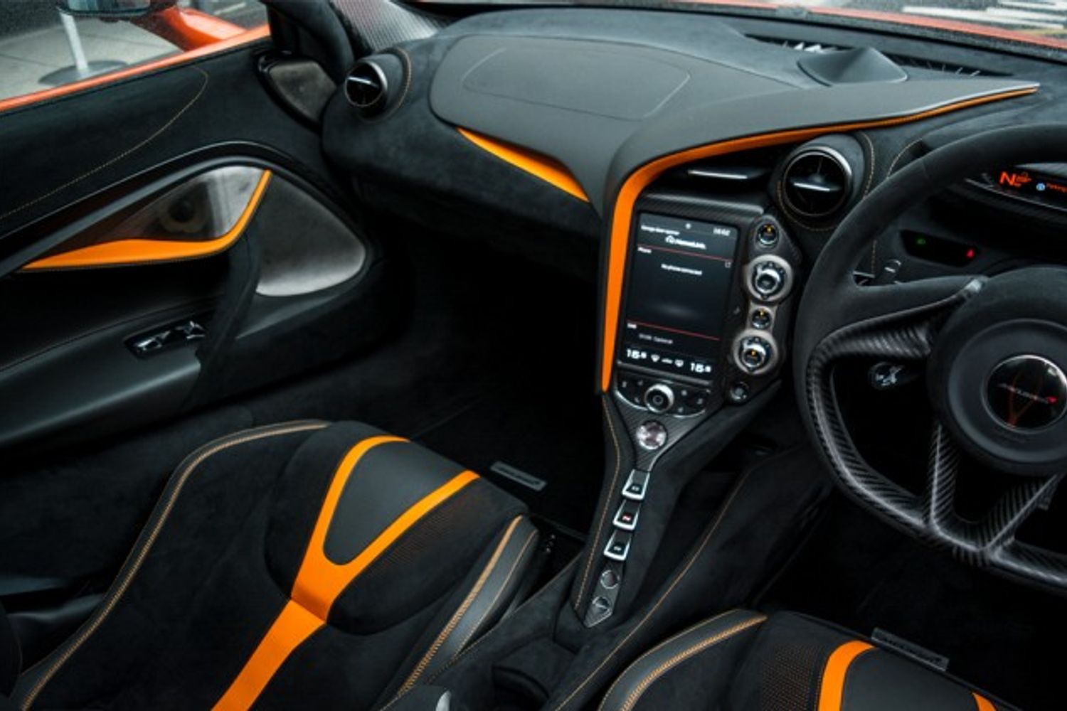 MCLAREN 720S COUPE 4.0 V8 SSG 2DR SEMI AUTOMATIC Performance Launch Edition
