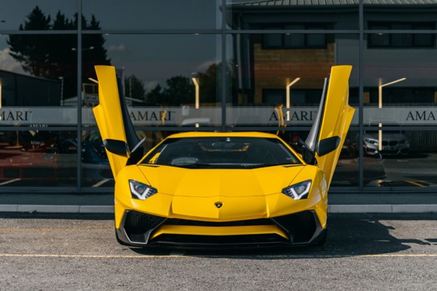 LAMBORGHINI AVENTADOR COUPE 6.5 LP 750-4 SUPERVELOCE 2DR SEMI AUTOMATIC