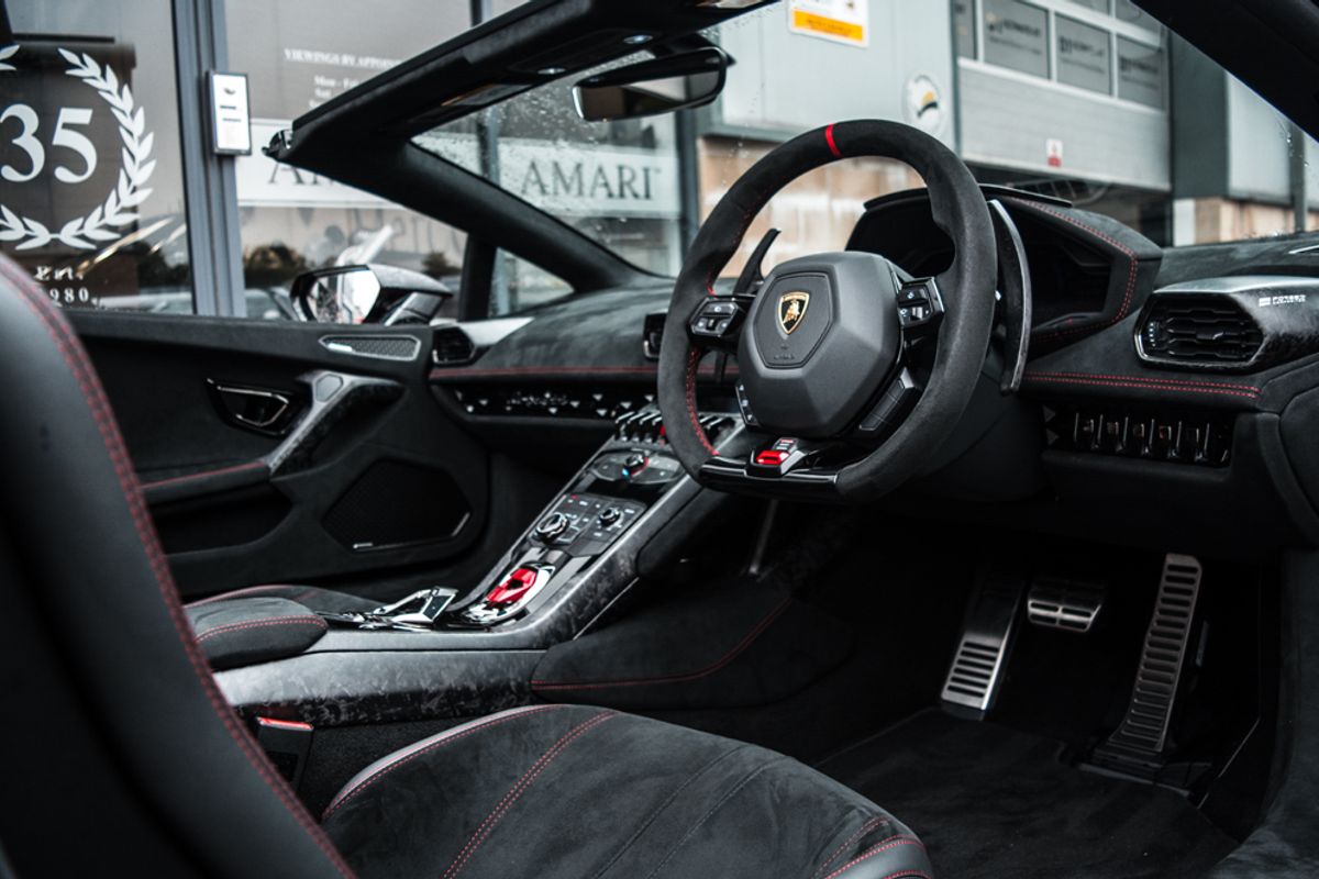 LAMBORGHINI HURACAN CONVERTIBLE 5.2 LP 640-4 PERFORMANTE SPYDER 2DR SEMI AUTOMATIC