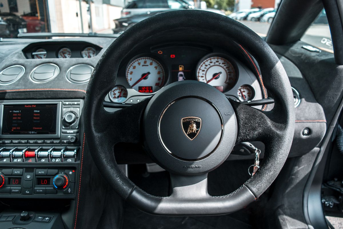 LAMBORGHINI GALLARDO COUPE 5.2 LP 570-4 SUPERLEGGERA EDIZIONE TECNICA 2DR SEMI AUTOMATIC