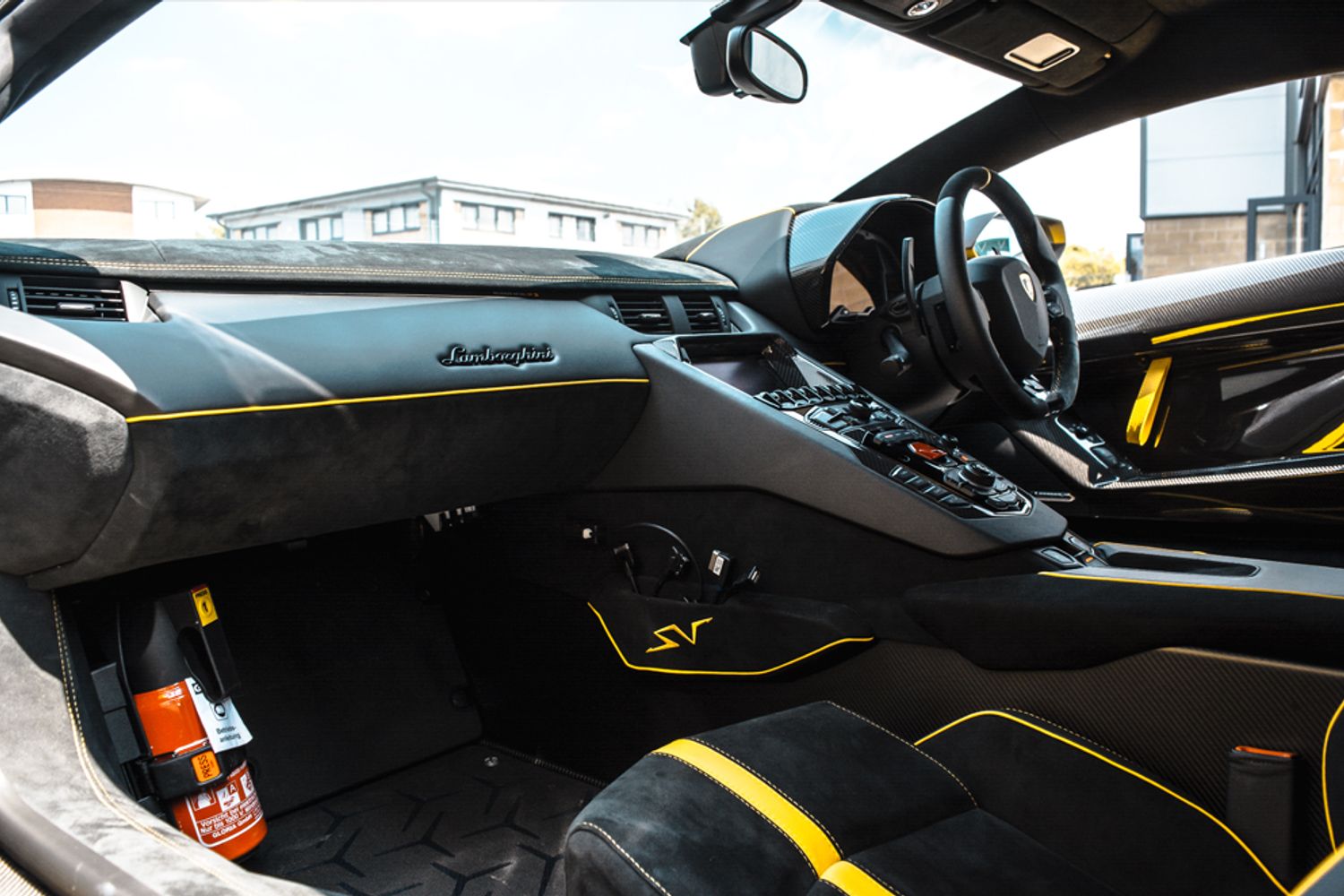 LAMBORGHINI AVENTADOR COUPE 6.5 LP 750-4 SUPERVELOCE 2DR SEMI AUTOMATIC