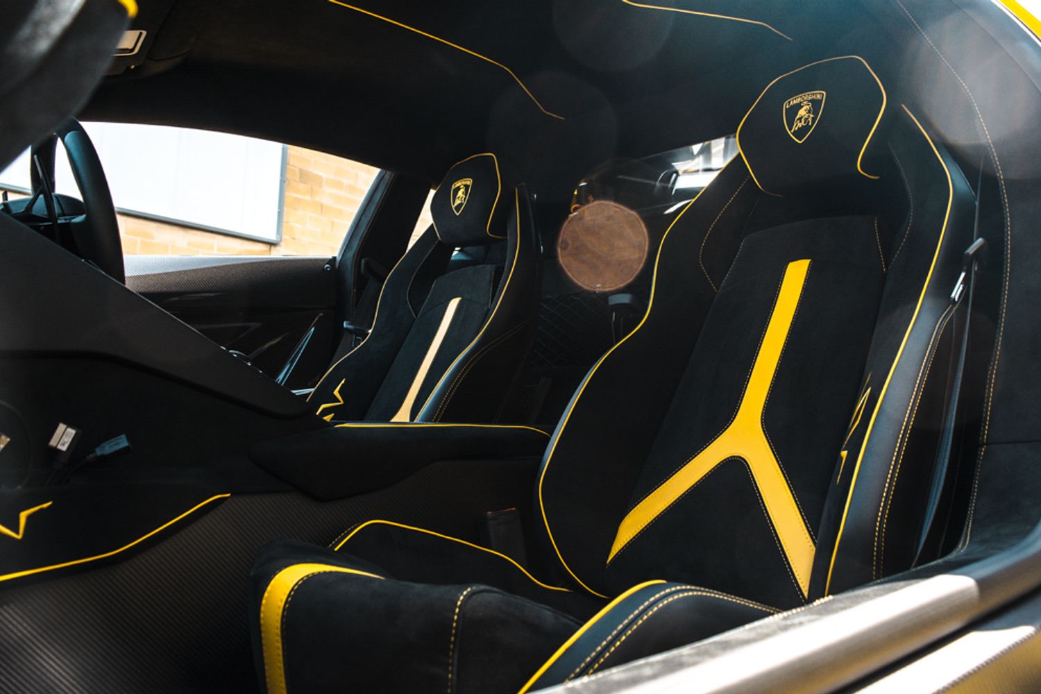 LAMBORGHINI AVENTADOR COUPE 6.5 LP 750-4 SUPERVELOCE 2DR SEMI AUTOMATIC