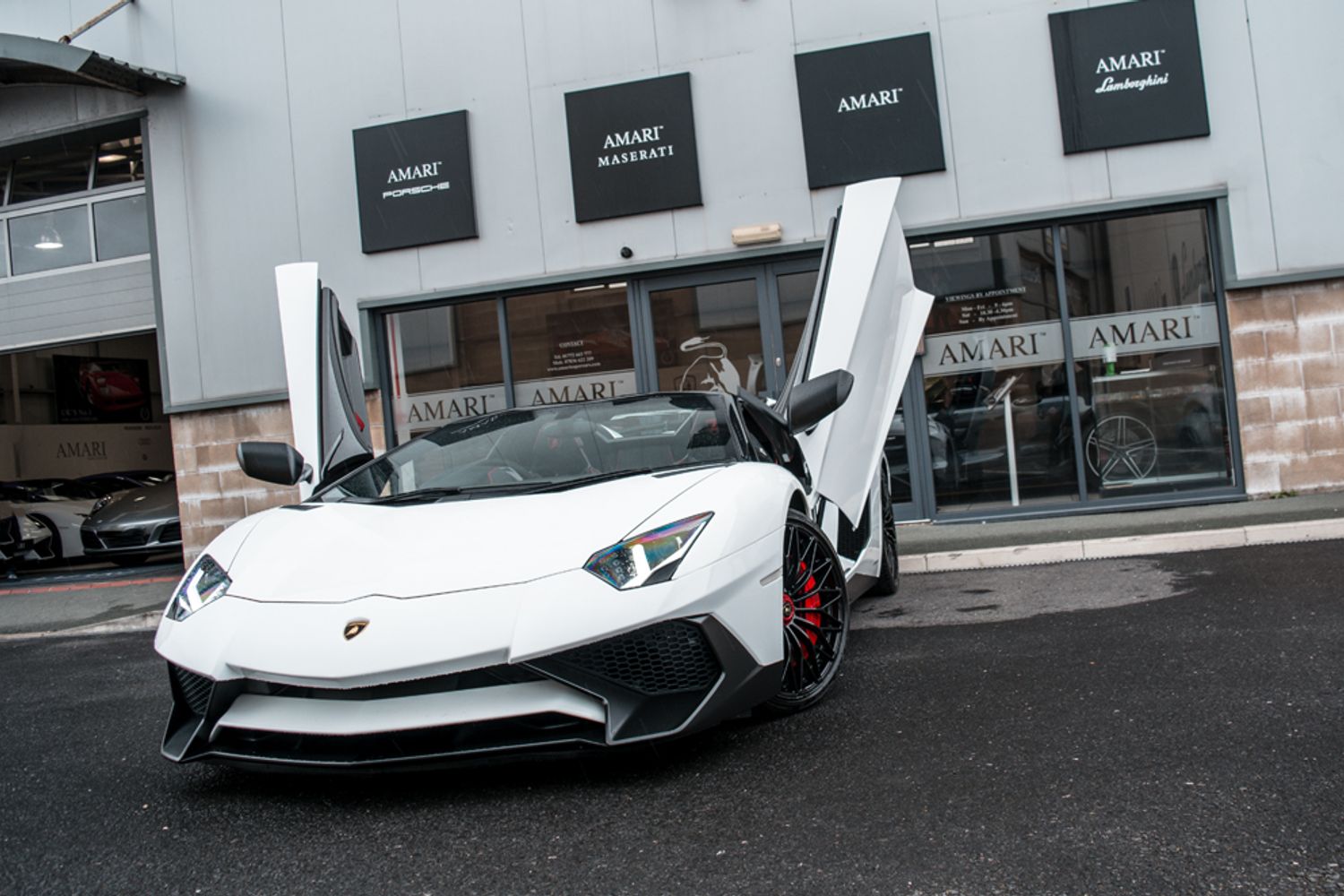 LAMBORGHINI AVENTADOR CONVERTIBLE 6.5 LP 750-4 SUPERVELOCE ROADSTER 2DR SEMI AUTOMATIC