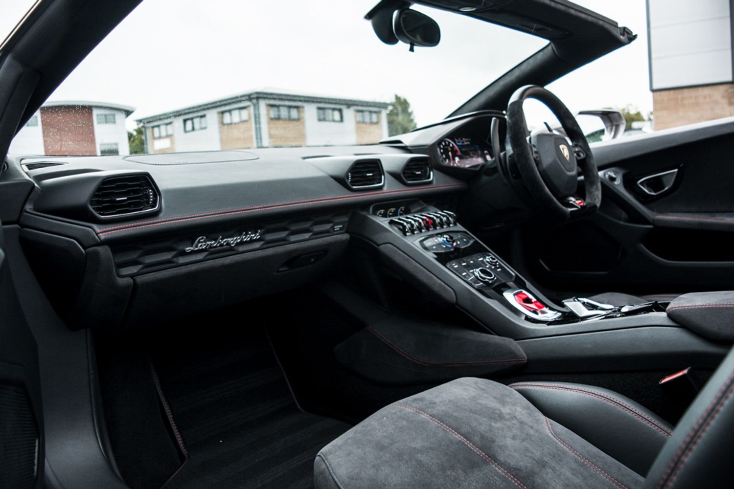 LAMBORGHINI HURACAN CONVERTIBLE 5.2 LP 610-4 SPYDER 2DR SEMI AUTOMATIC