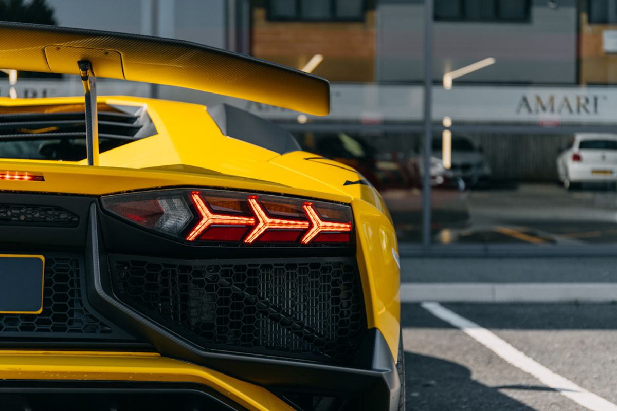 LAMBORGHINI AVENTADOR COUPE 6.5 LP 750-4 SUPERVELOCE 2DR SEMI AUTOMATIC