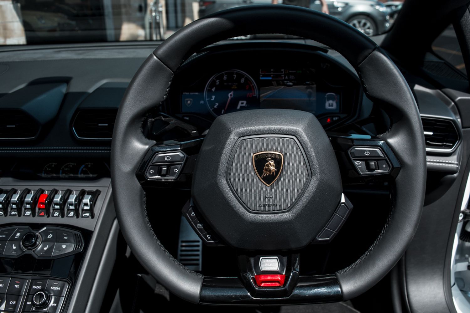 LAMBORGHINI HURACAN CONVERTIBLE 5.2 LP 610-4 SPYDER 2DR SEMI AUTOMATIC