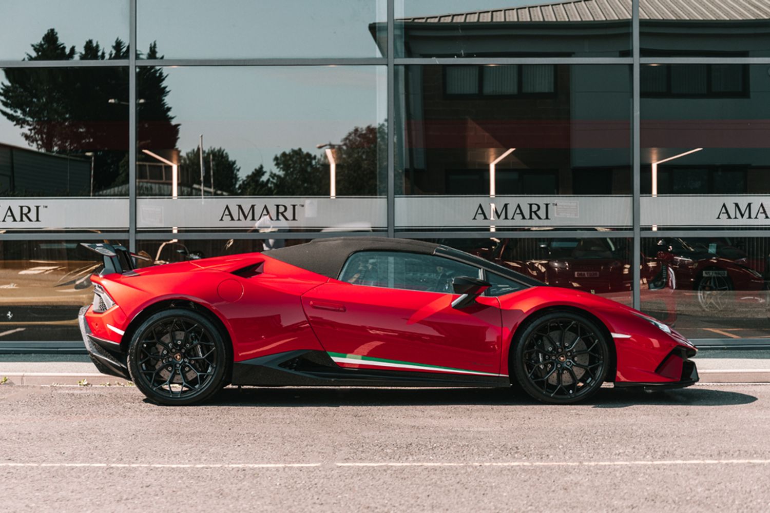 LAMBORGHINI HURACAN CONVERTIBLE 5.2 LP 640-4 PERFORMANTE SPYDER 2DR SEMI AUTOMATIC